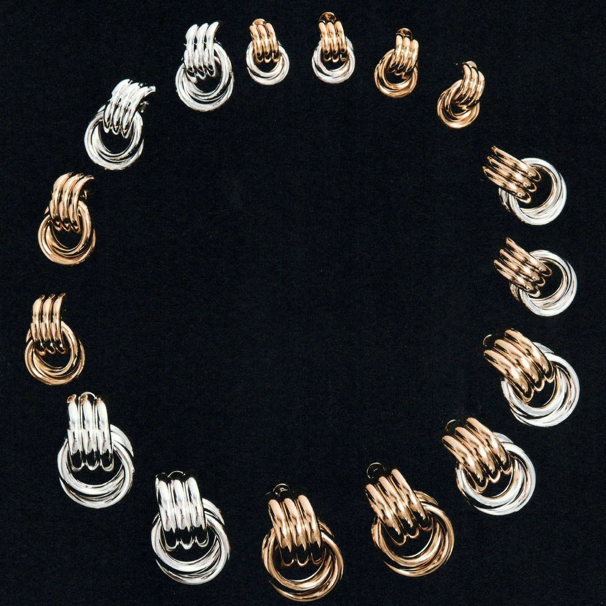 BABY KNOT EARRINGS - Image 9